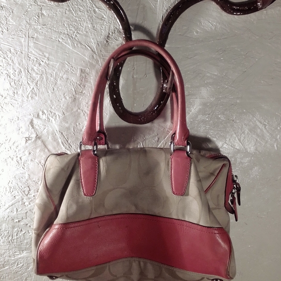 Coach Handbag - Picture 4 of 10